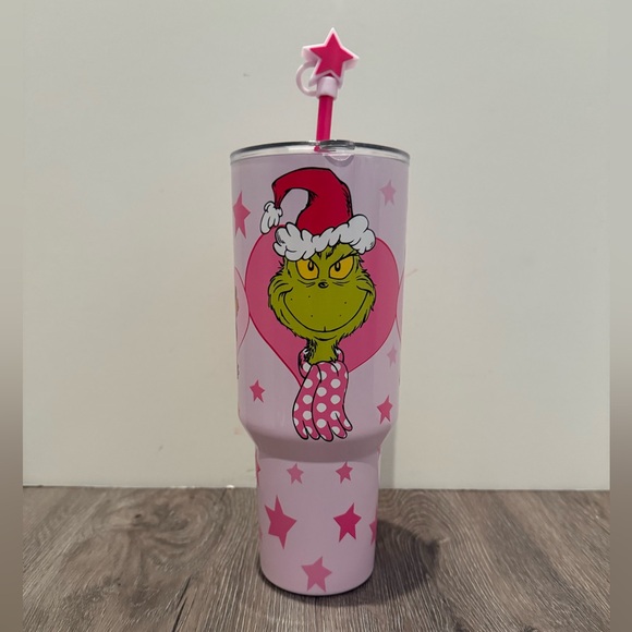 VIRAL TIKTOK!! Super Cute Grinch & Friends Tumbler- 40 oz- NWT - Picture 1 of 5